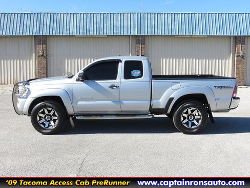 Used 2009 Toyota Tacoma PreRunner image 17
