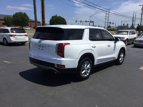 Used 2021 Hyundai Palisade FWD SE image 2