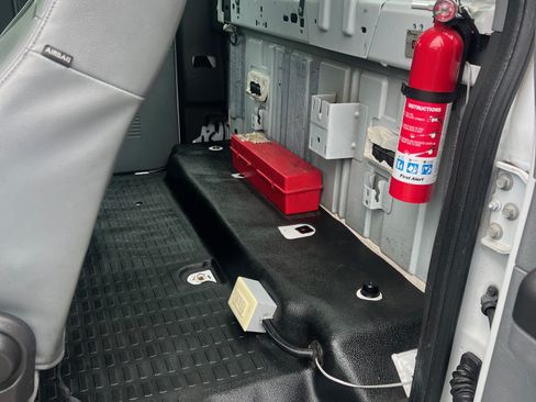 Used 2014 Ford F250 XL image 6