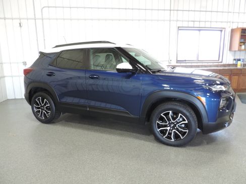 Used 2023 Chevrolet TrailBlazer AWD ACTIV image 12