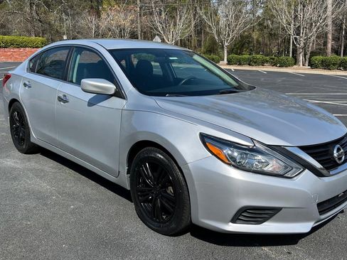 Used 2018 Nissan Altima 2.5 S image 5