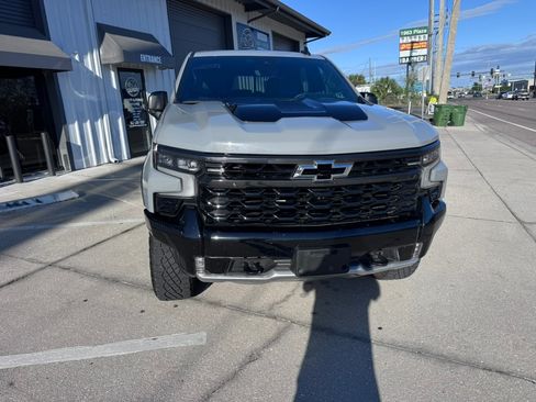 Used 2024 Chevrolet Silverado 1500 ZR2 image 7