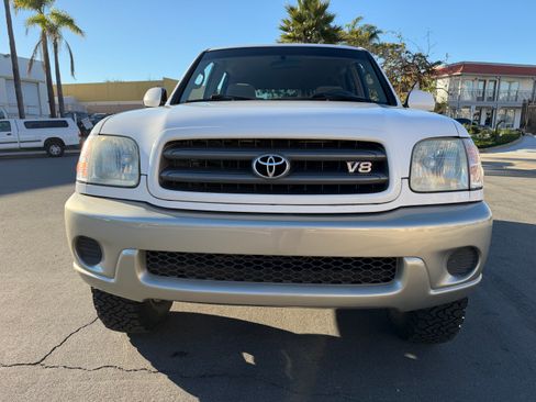 Used 2004 Toyota Sequoia SR5 image 10