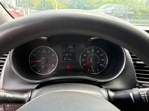 Used 2016 Kia Forte LX Sedan FWD image 3