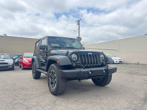 Used 2012 Jeep Wrangler 4WD Sport image 12