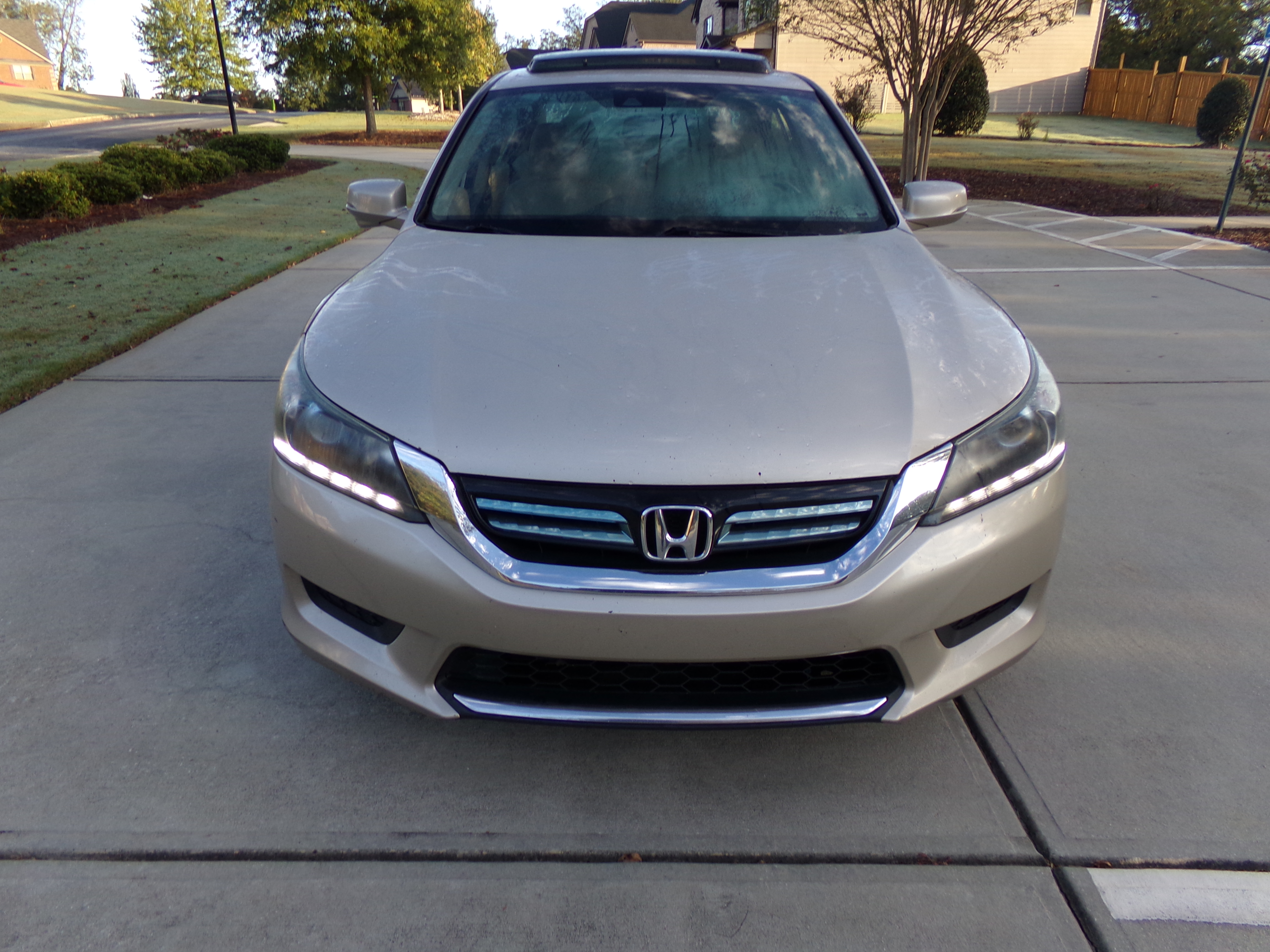 Used 2015 Honda Accord EX-L Hybrid Sedan image 9
