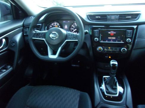 Used 2018 Nissan Rogue S image 21