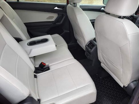 Used 2019 Volkswagen Tiguan SE image 15