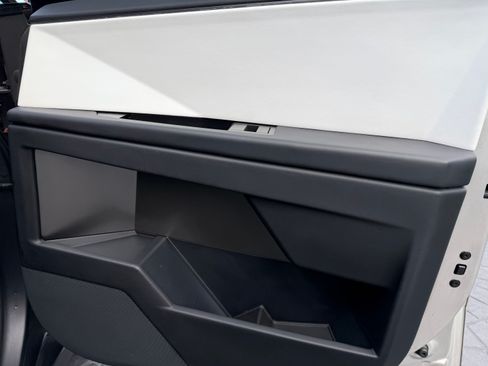 Used 2024 Tesla Cybertruck Cyberbeast image 10