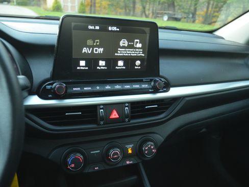 Used 2020 Kia Forte LXS image 15