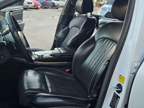 Used 2018 Genesis G90 5.0 Ultimate image 21