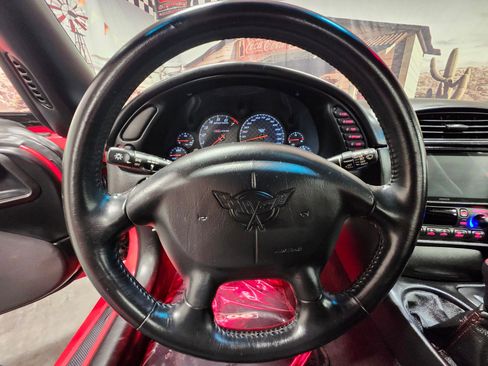 Used 2001 Chevrolet Corvette Z06 w/ Memory Pkg image 19