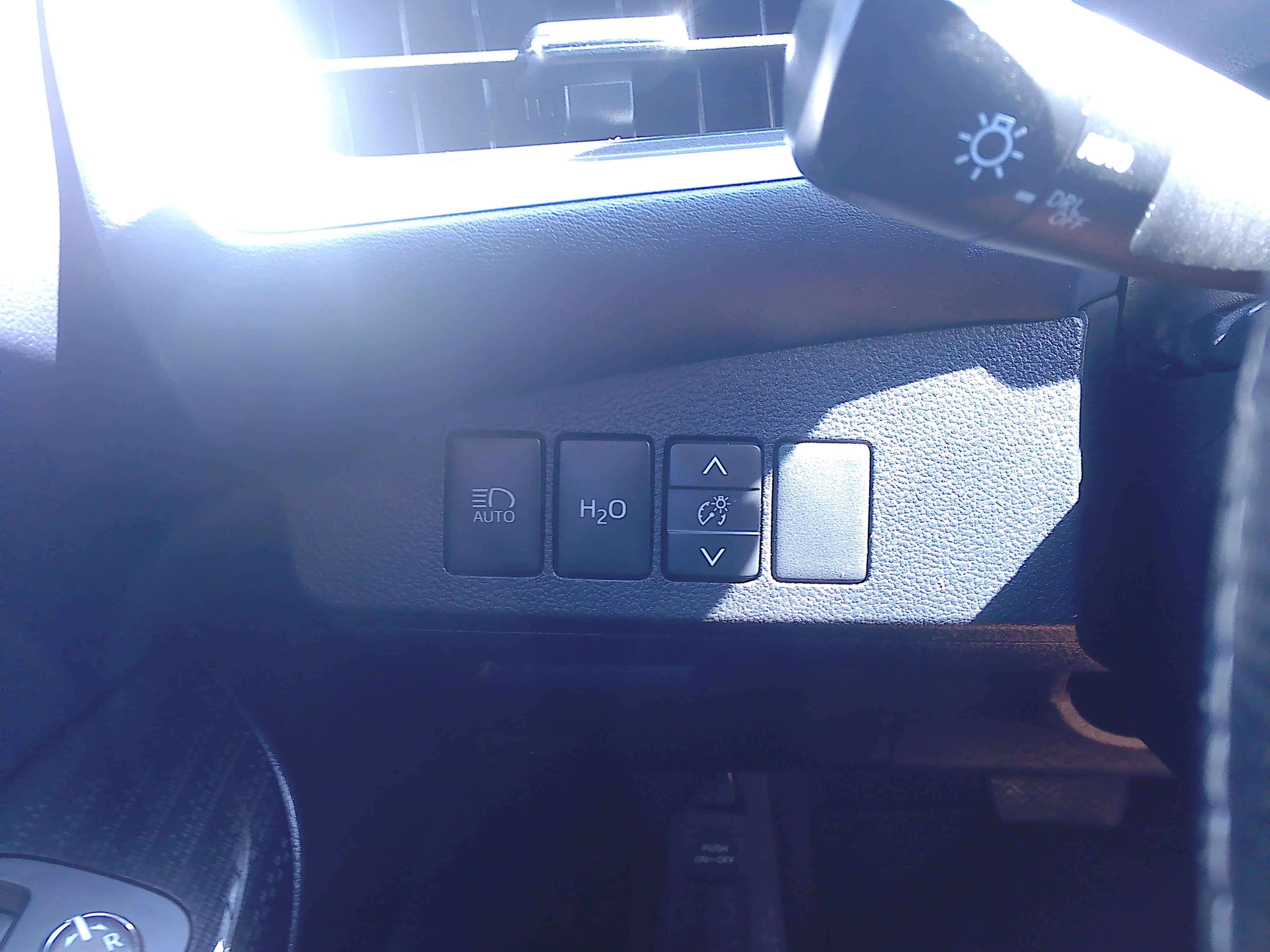Used 2017 Toyota Mirai FWD image 25