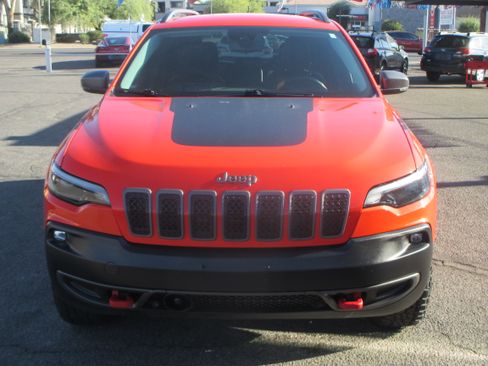 Used 2021 Jeep Cherokee 4WD Trailhawk image 5