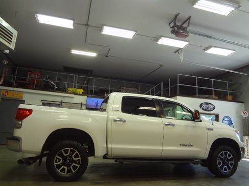Used 2007 Toyota Tundra 2WD CrewMax SR5 image 9