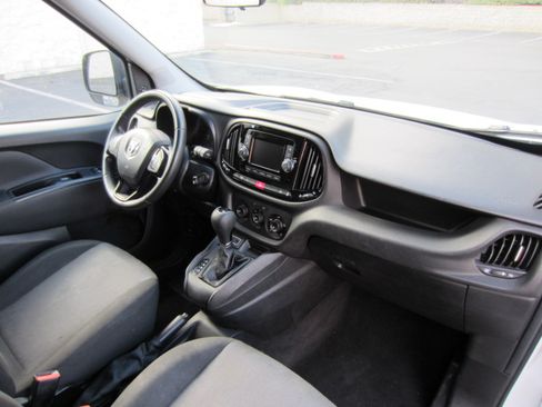 Used 2018 RAM ProMaster City Tradesman SLT image 7