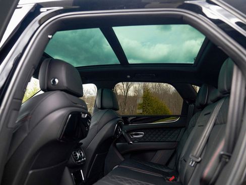 Used 2018 Bentley Bentayga UNAVAIL AWD/4WD image 15