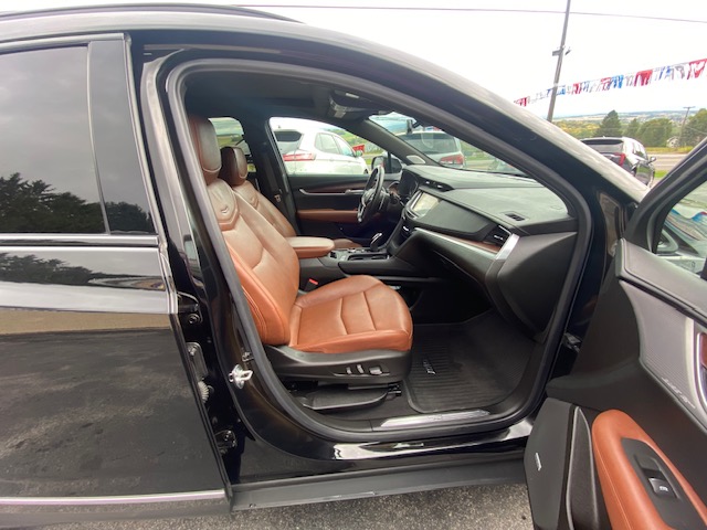Used 2024 Cadillac XT5 AWD Sport image 16