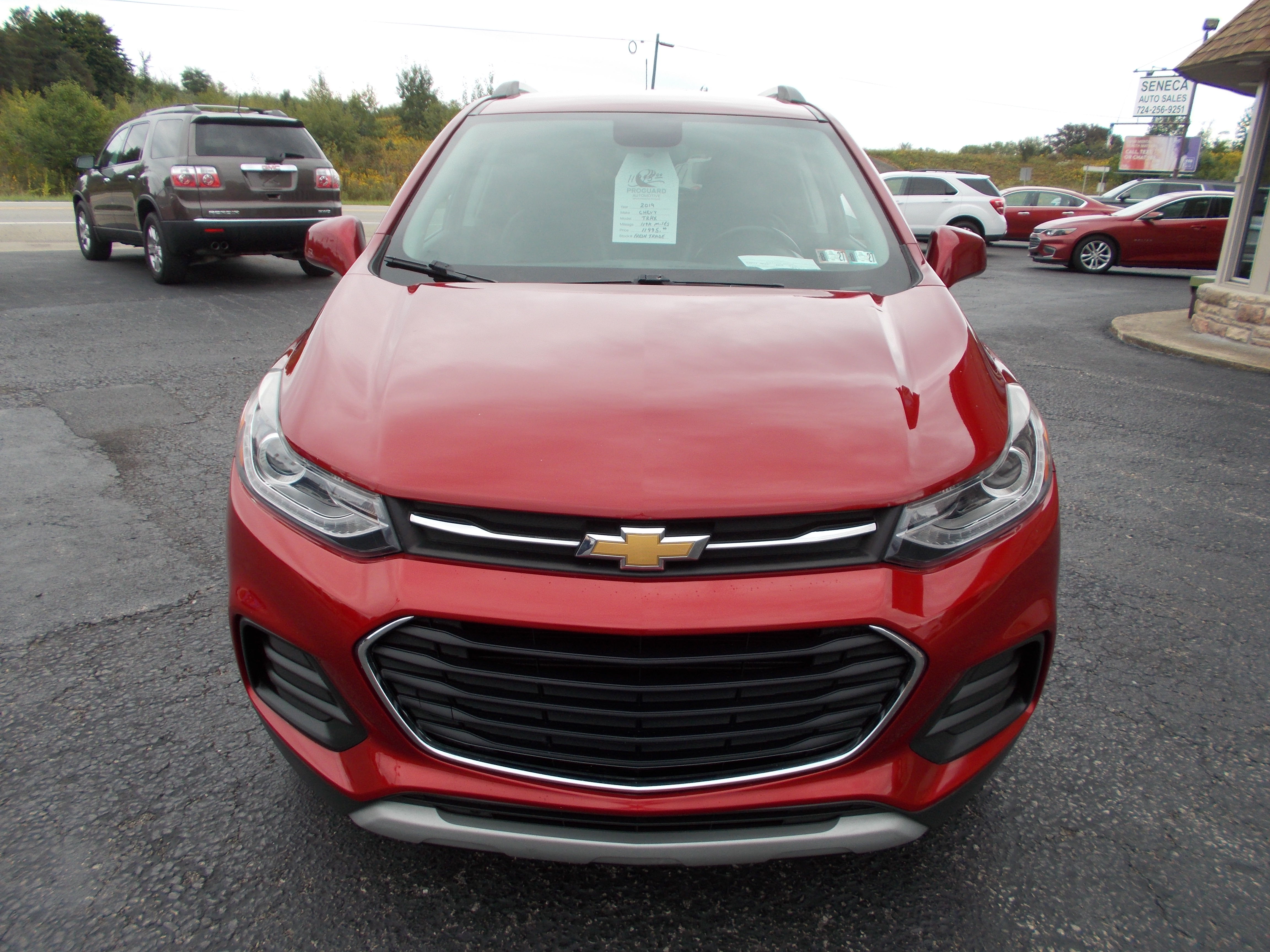 Used 2019 Chevrolet Trax AWD LT w/ 1LT image 2