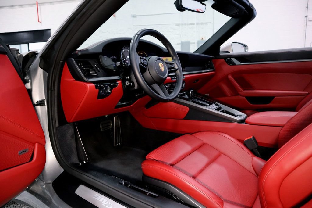 Used 2021 Porsche 911 Targa 4S AWD/4WD image 35
