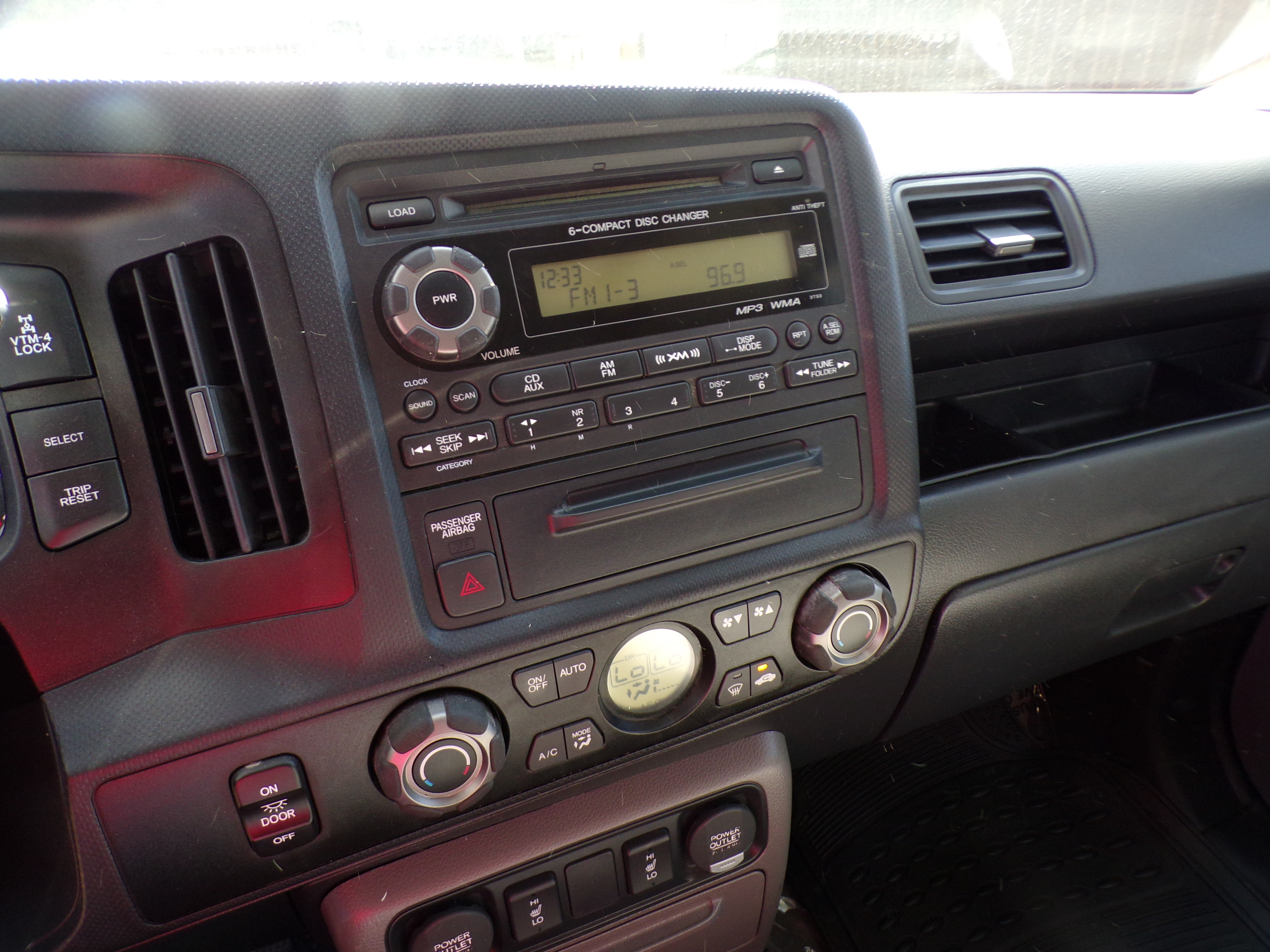 Used 2014 Honda Ridgeline Sport image 14