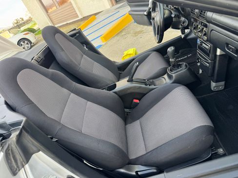 Used 2002 Toyota MR2 Spyder image 40