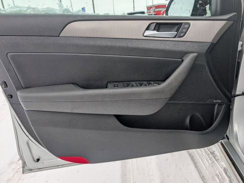 Used 2018 Hyundai Sonata Limited image 16