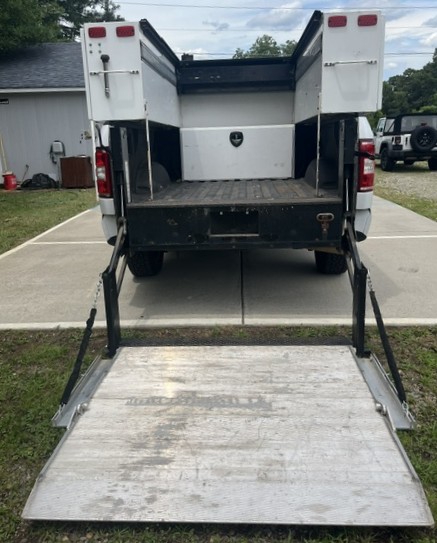 Used 2018 Ford F150 2WD SuperCab image 1