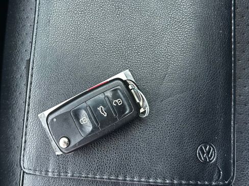 Used 2015 Volkswagen Jetta SE image 36