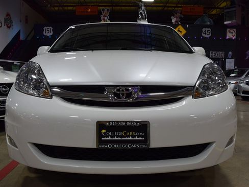 Used 2006 Toyota Sienna XLE Limited image 10