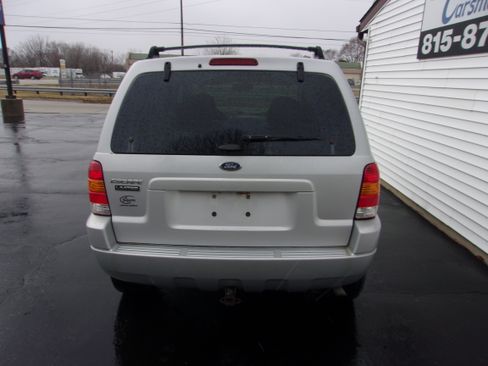 Used 2004 Ford Escape Limited image 3