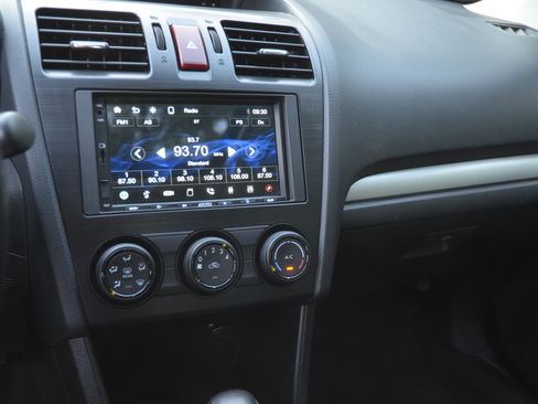 Used 2013 Subaru Impreza 2.0i Premium Hatchback AWD/4WD image 13