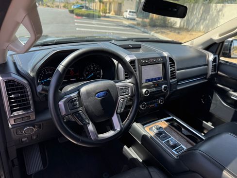 Used 2020 Ford Expedition Max 4WD Platinum image 27