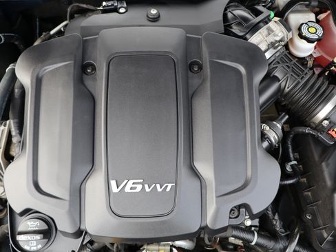 Used 2017 Buick LaCrosse Essence image 28