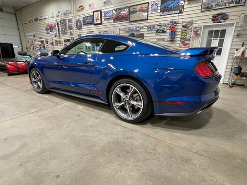 Used 2023 Ford Mustang GT w/ California Special Pkg RWD image 3