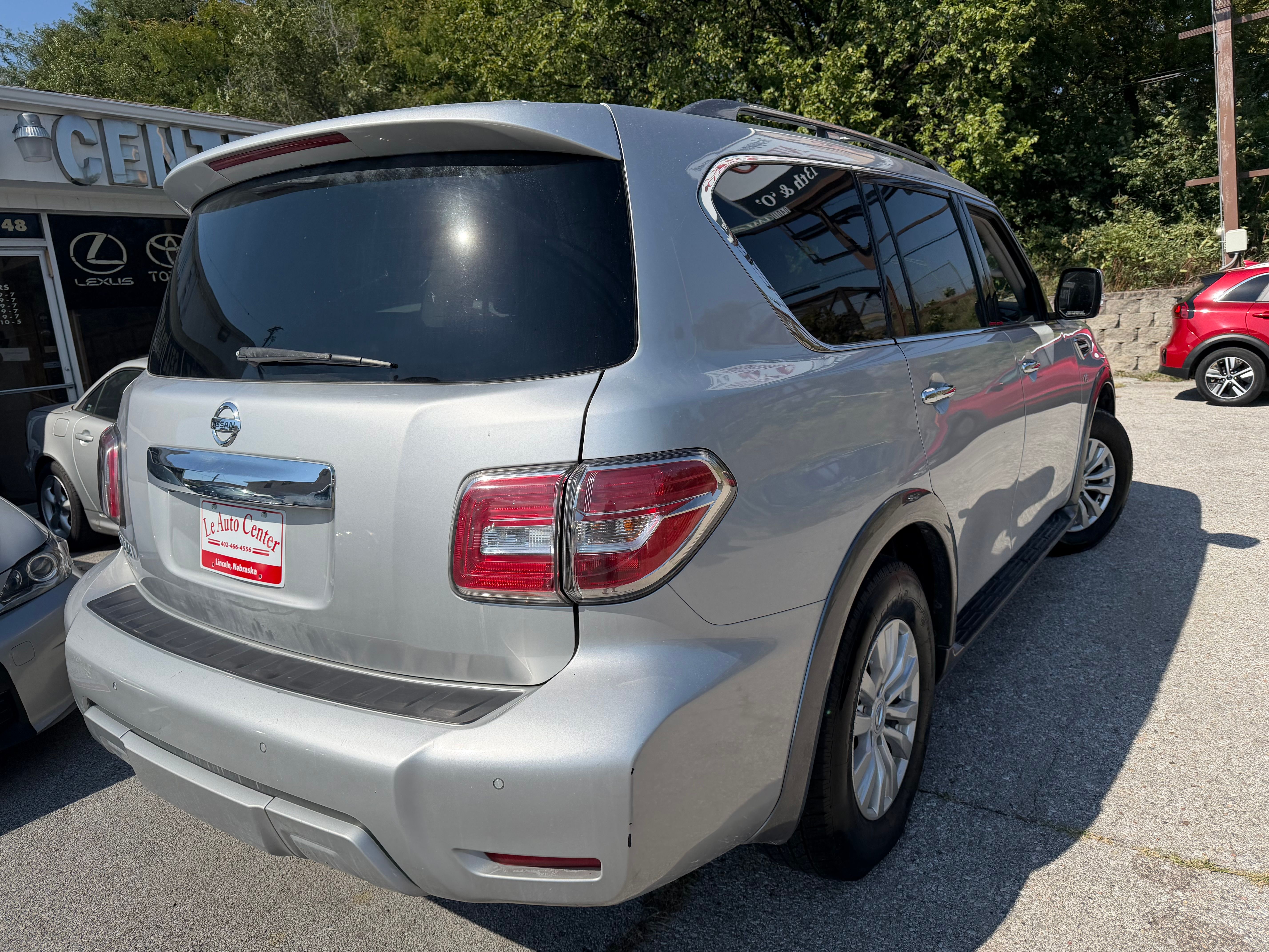 Used 2017 Nissan Armada AWD/4WD image 5