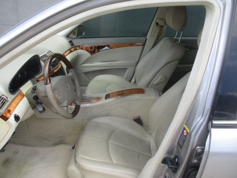 Used 2006 Mercedes-Benz E 350 image 6