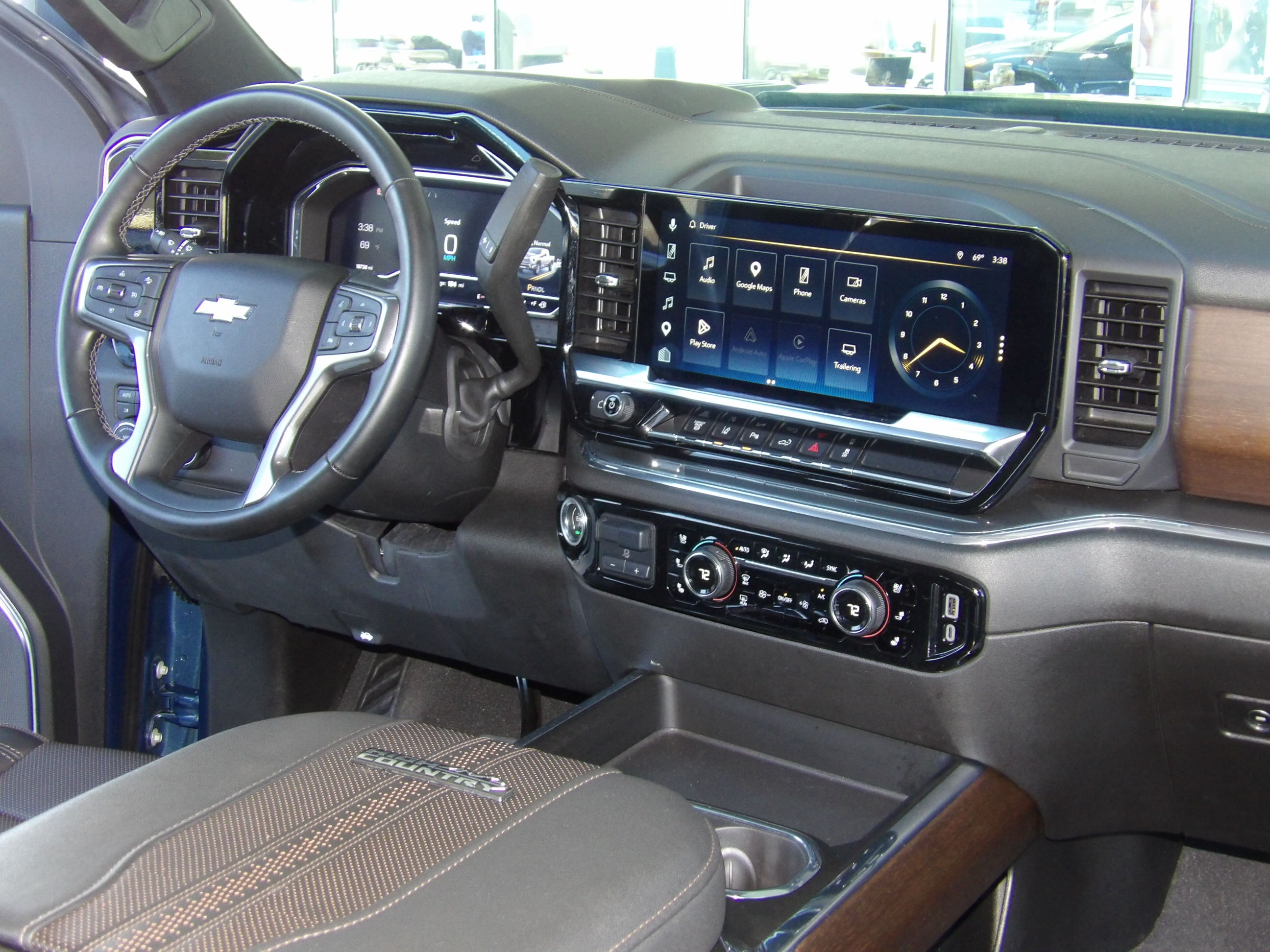 Used 2024 Chevrolet Silverado 3500 4x4 Crew Cab High Country image 30