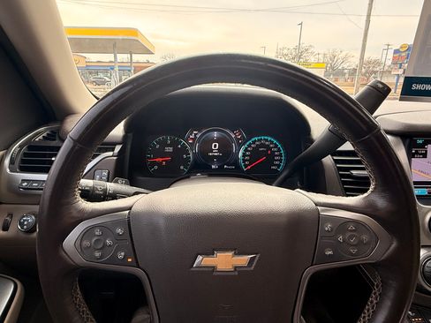 Used 2016 Chevrolet Suburban LTZ image 11