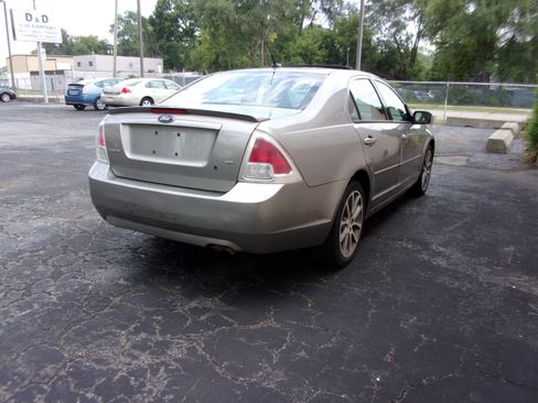 Used 2009 Ford Fusion SE image 4