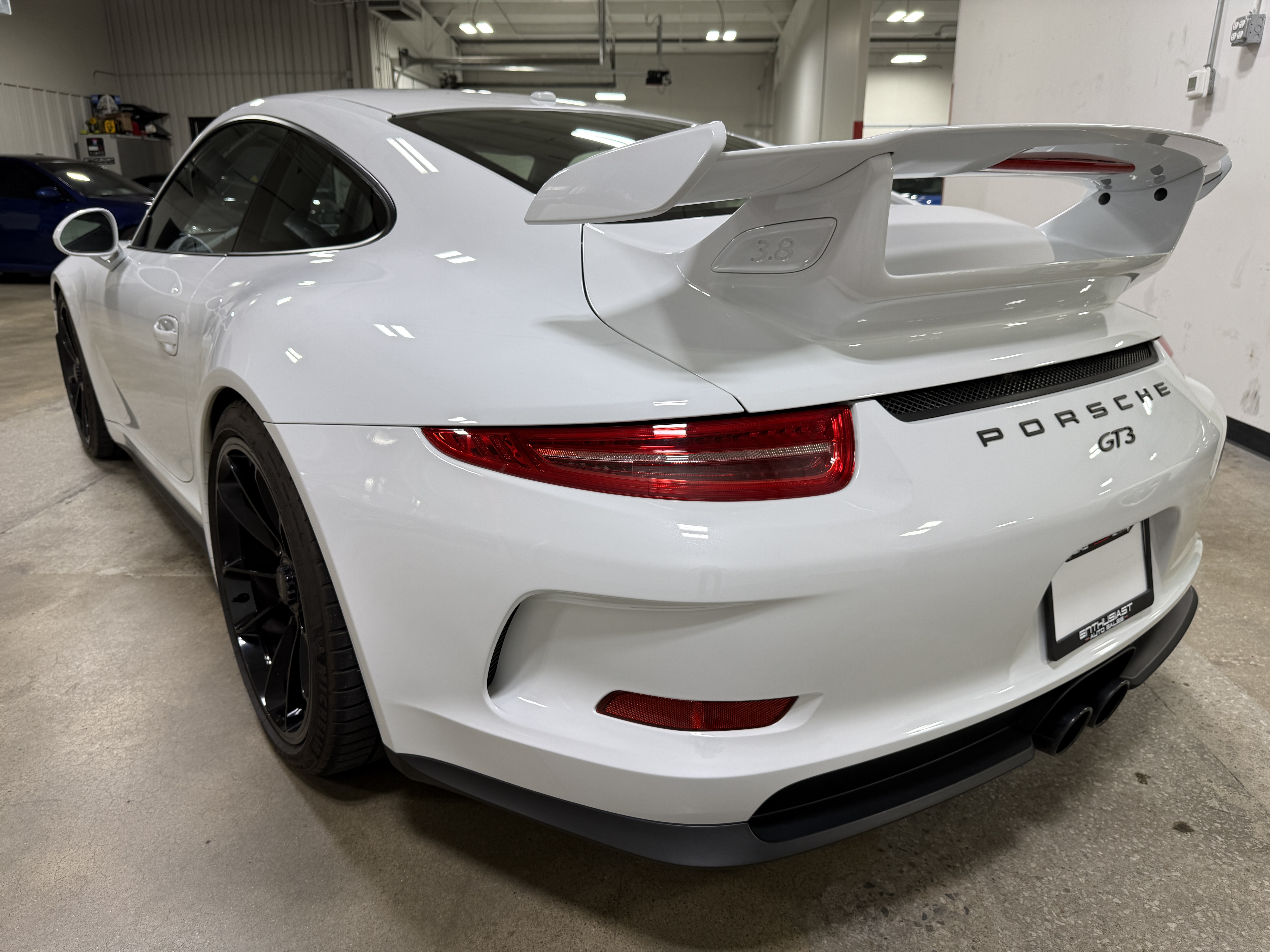 Used 2015 Porsche 911 GT3 RWD image 7