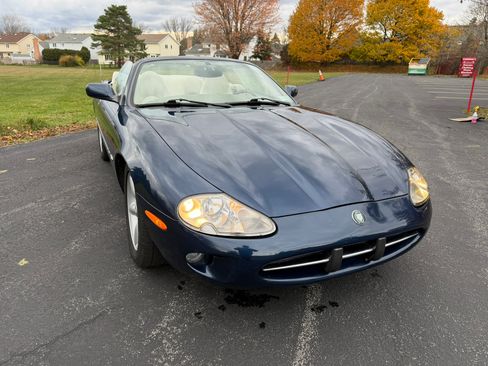 Used 1998 Jaguar XK8 image 18