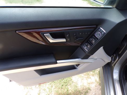 Used 2014 Mercedes-Benz GLK 350 image 10