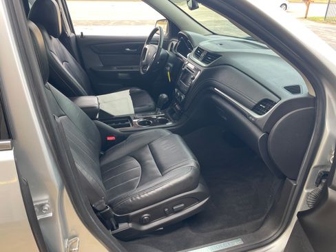 Used 2015 Chevrolet Traverse LTZ image 17