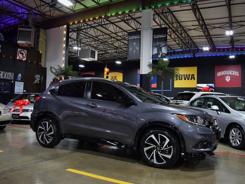 Used 2019 Honda HR-V Sport image 7