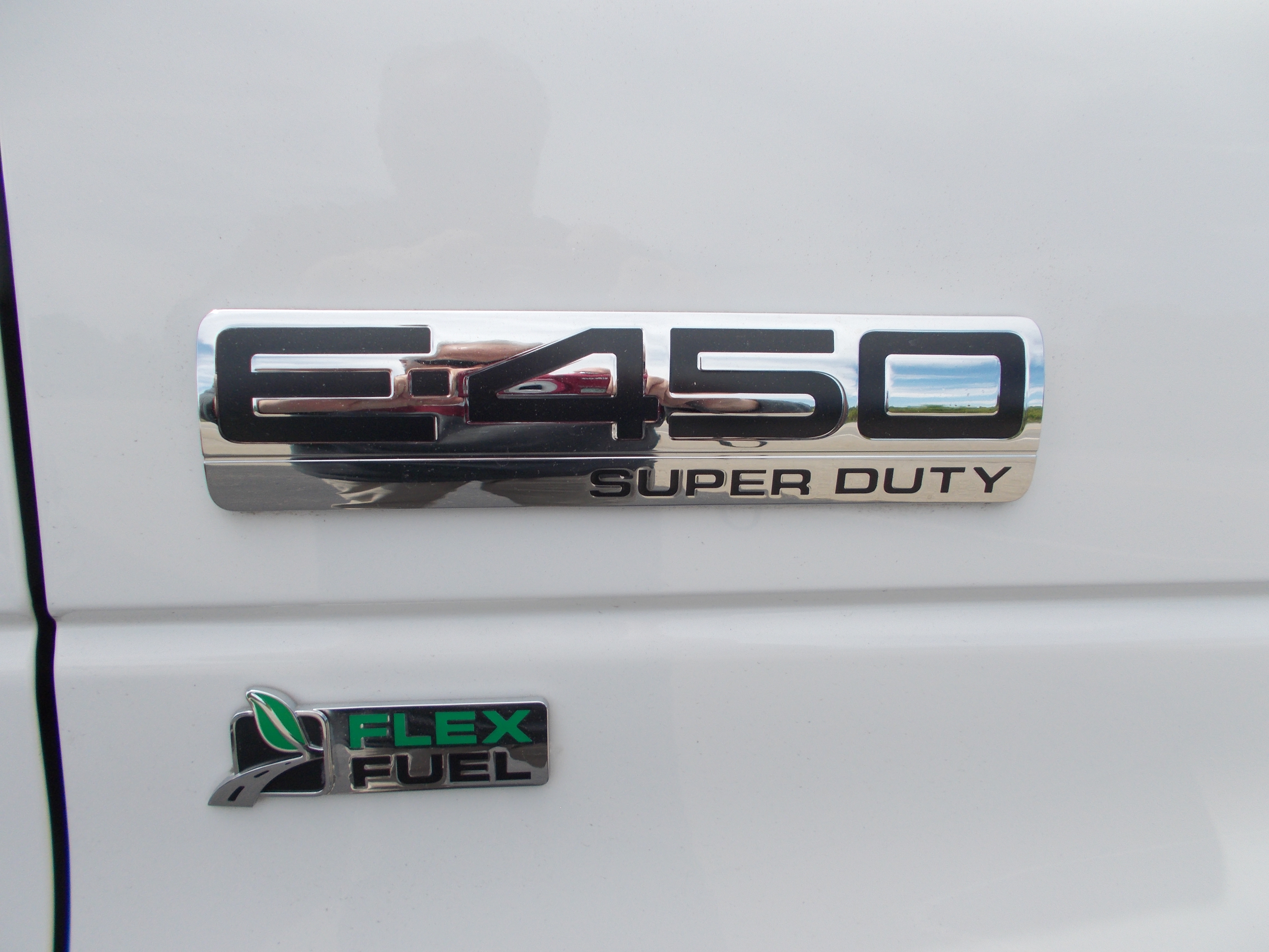 Used 2016 Ford E-350 and Econoline 350 XL RWD image 13