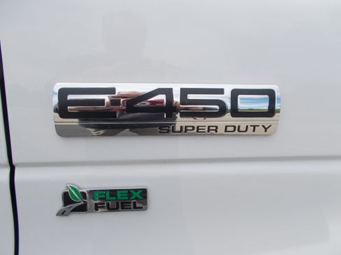 Used 2016 Ford E-350 and Econoline 350 XL image 13