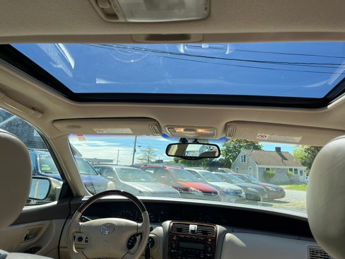 Used 2003 Toyota Avalon XLS image 8