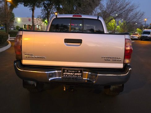 Used 2007 Toyota Tacoma PreRunner image 10