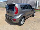 Used 2013 Kia Soul + image 3